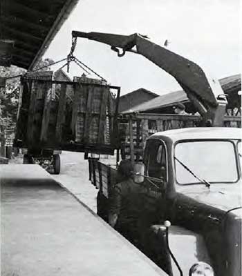 HIAB 170 unloading