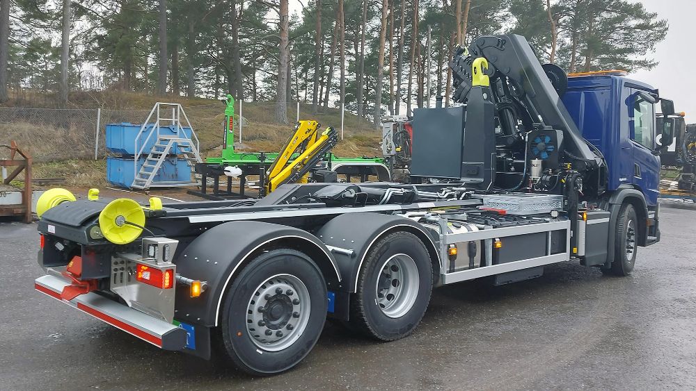 Hiab and Multilift installed on a hybrid electric truck