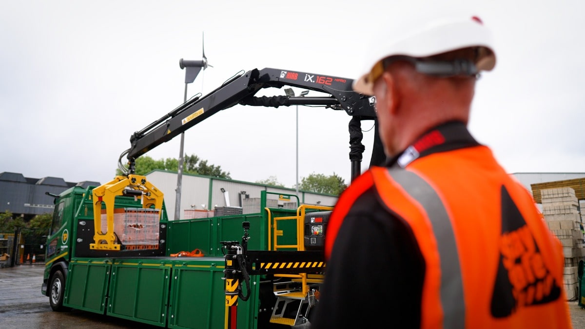 Travis Perkins HIAB iX.162 Cranes