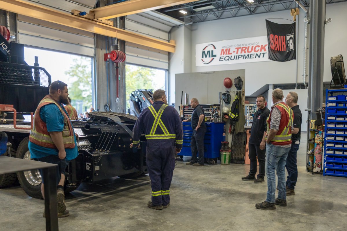 ML-Truck Opening