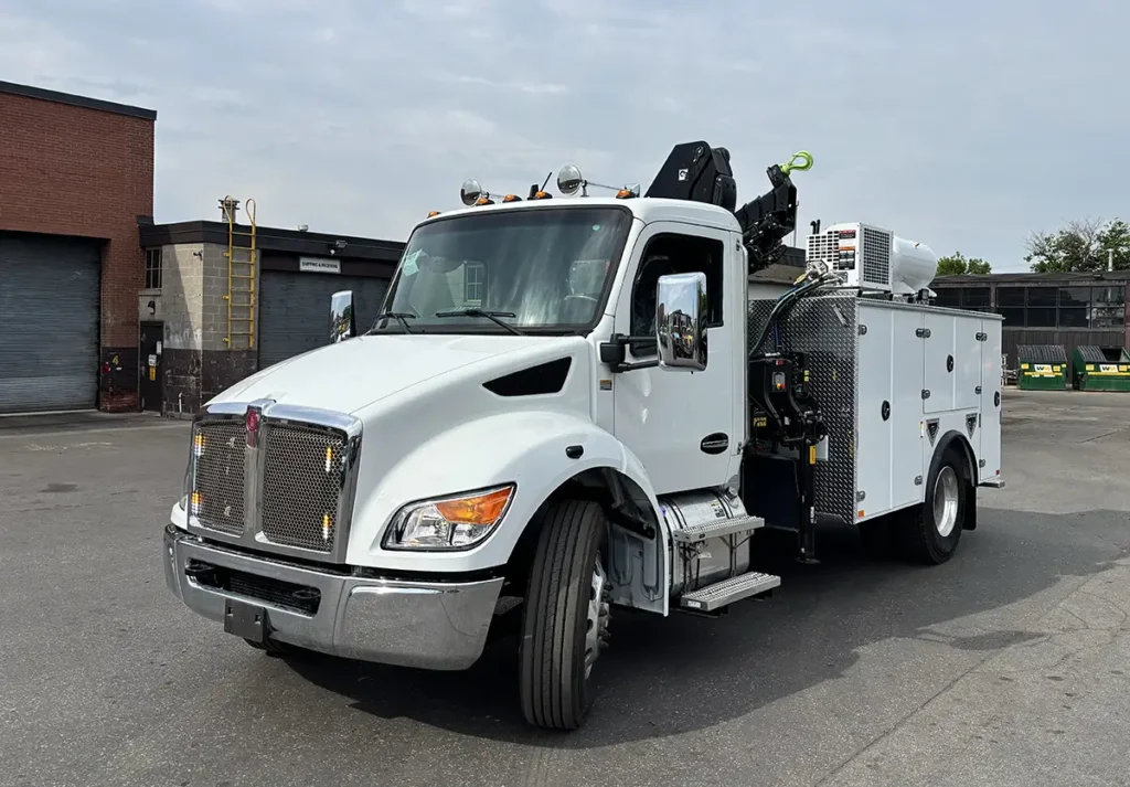 HIAB X-CLX 102B-3 crane and 350 hp Kenworth T370 single-axle service truck package