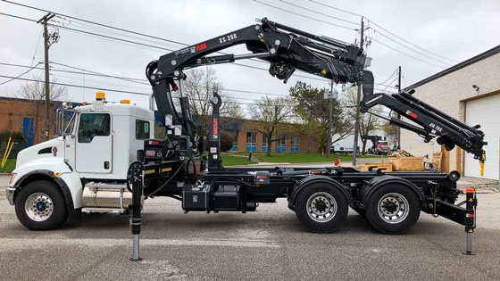 088 B-3 CLX Crane and Multilift XR7N on Hino 338 Truck for Sale