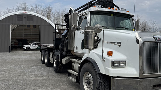 HIAB 322E-6 HIPRO JIB Pre-Owned Crane, Multilift LHT 190.56 Hooklift and Western Star Work-Ready Truck Package for Sale